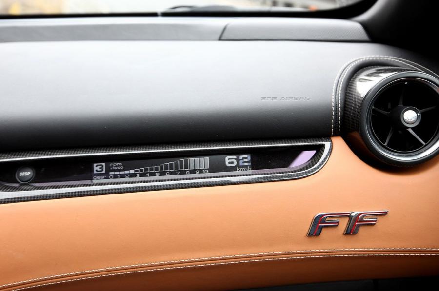  Ferrari FF 2011 года  (фото 131 из 195)